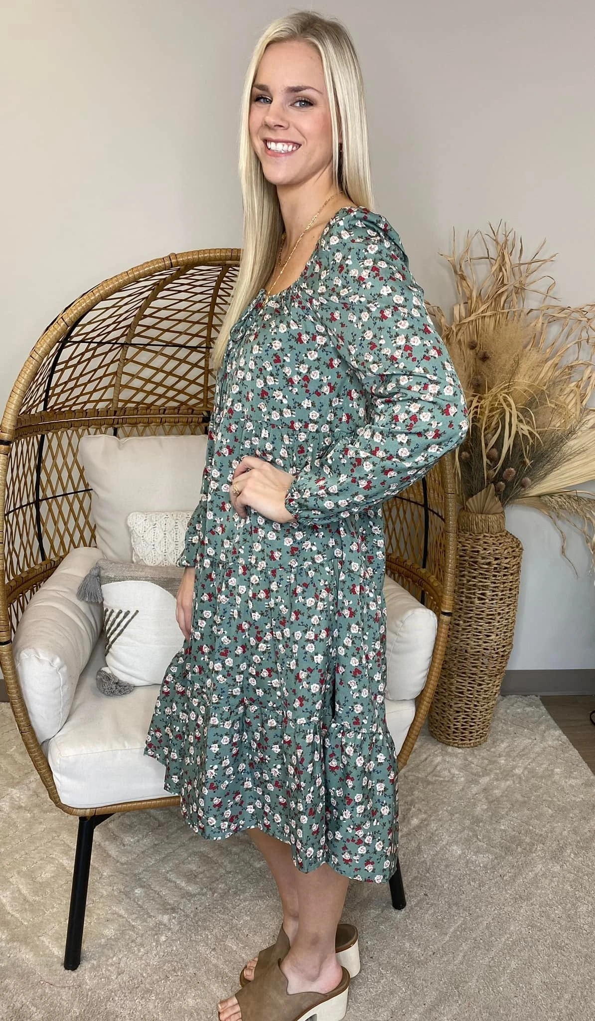 Warm Welcome Midi Dress-Live Sale *Final Sale* 2 Warm Welcome Midi Dress-Live Sale *Final Sale* - Image 2