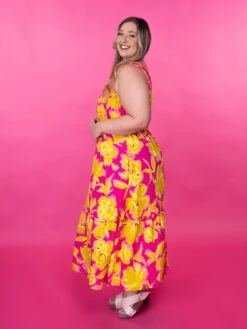 Floral Print Round Neck Sleeveless Midi Dress W/ Smocked Bodice | S-3X -Dress Delight 3tKfg5lTyZiz0YOfUJRRhoGhvxByz1Hse3DBJfBK