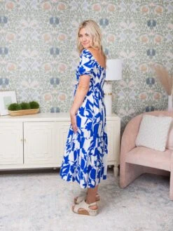 Leaf Pattern Square Neckline Baby Doll Short Sleeves Midi Dress | S-3X -Dress Delight ebe803b2fc09cb303af5c51fc3b6bfd3